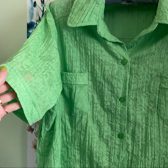 ✨ SOLD✨ green neon top - Picture 7 of 8
